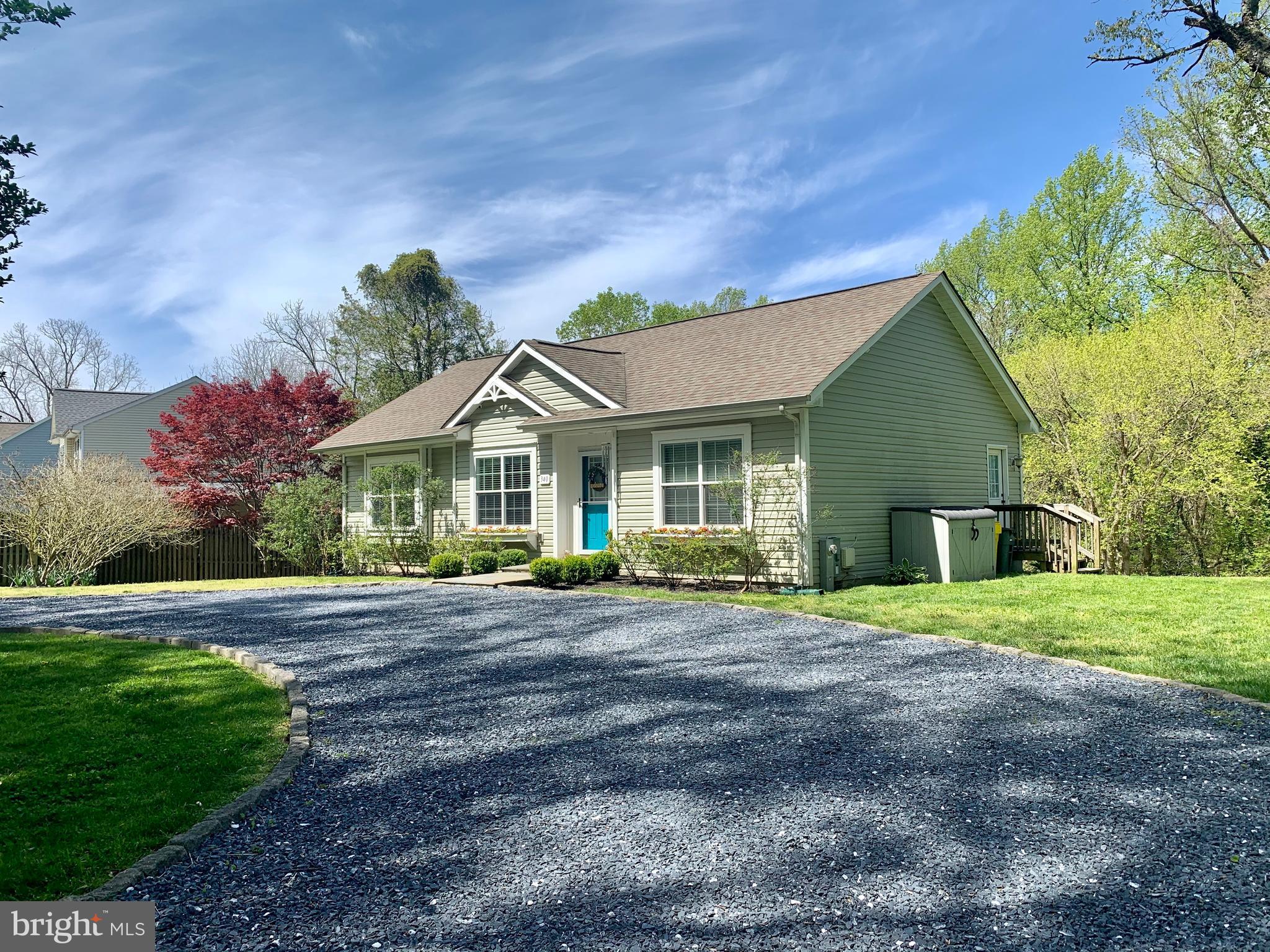 340 Forest Beach Road Annapolis, MD 21409 - Photo 3 of 10 Front/Side View