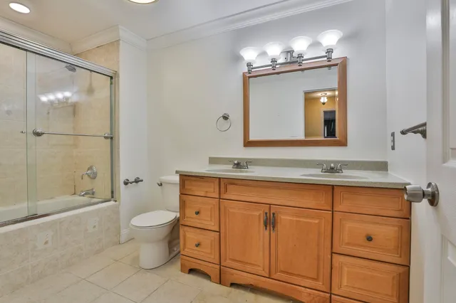 $320,000 | 4-08 Autumn Leaf Drive, Unit 8, Nashua, NH 03060