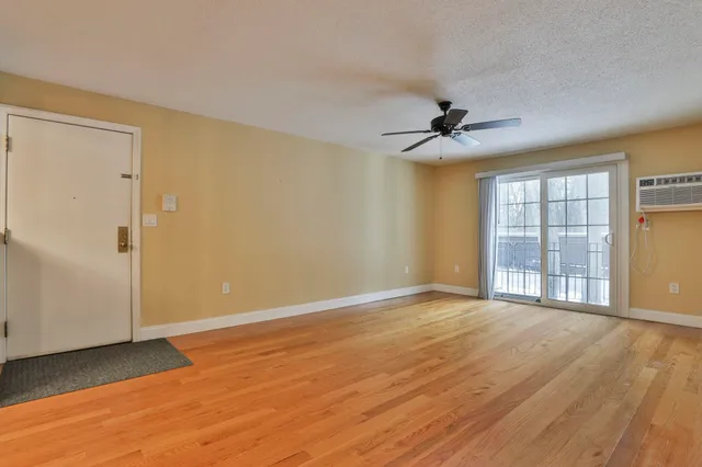 $320,000 | 4-08 Autumn Leaf Drive, Unit 8, Nashua, NH 03060