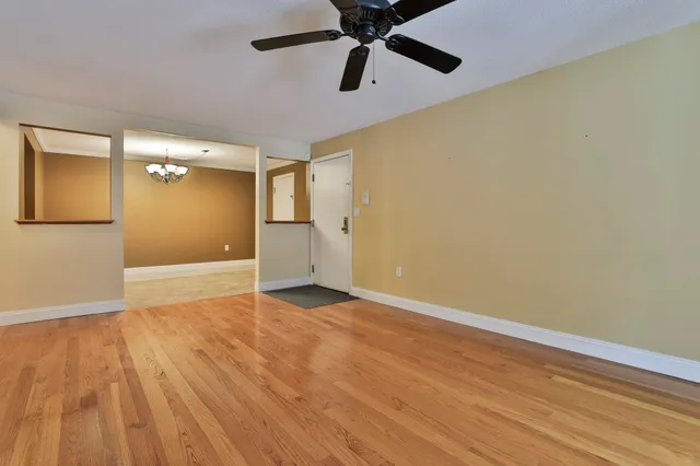 $320,000 | 4-08 Autumn Leaf Drive, Unit 8, Nashua, NH 03060