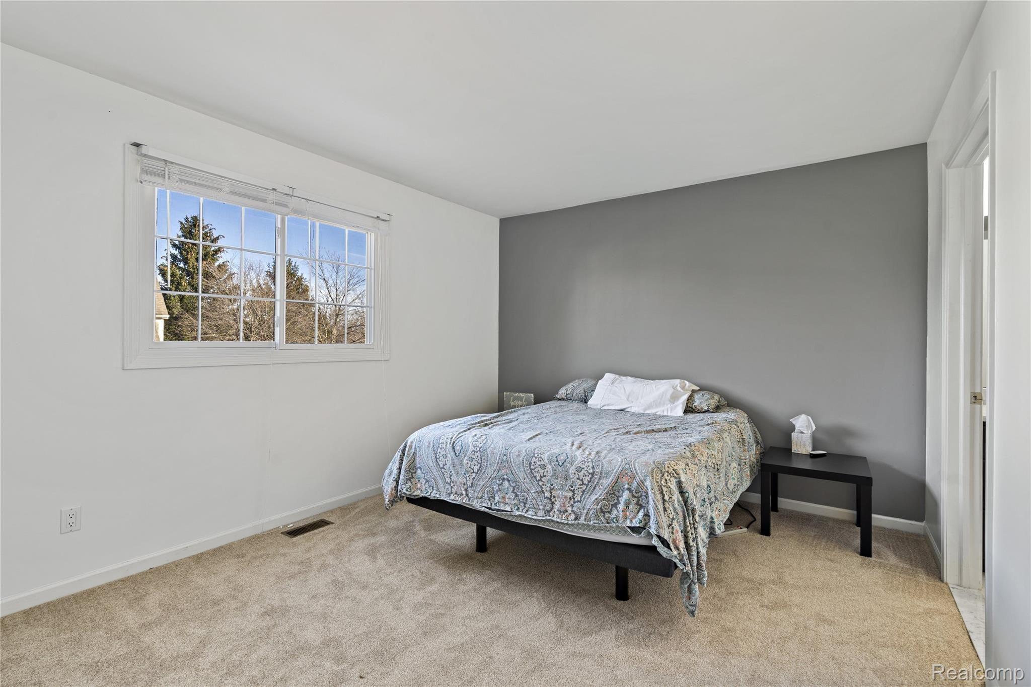 3960 Kaeleaf Road Lake Orion, MI 48360 - Photo 23 of 38 DSC08655-min.jpg