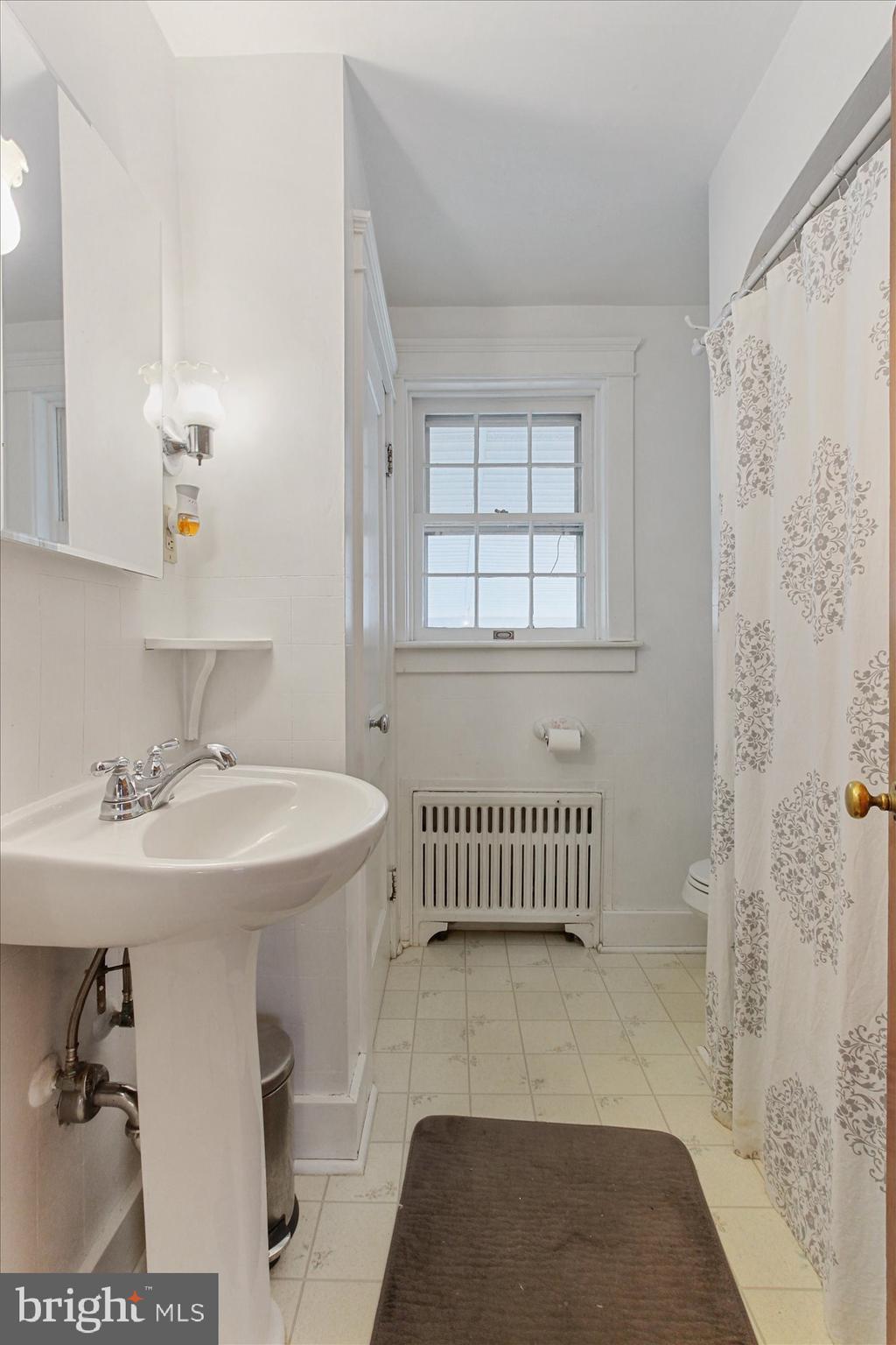 680 Stoverstown Road York, PA 17408 - Photo 17 of 36 1st floor bathroom