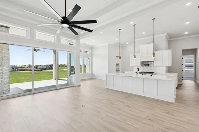 $679,900 | 121 Swan Lake Drive, Waxahachie, TX 75165