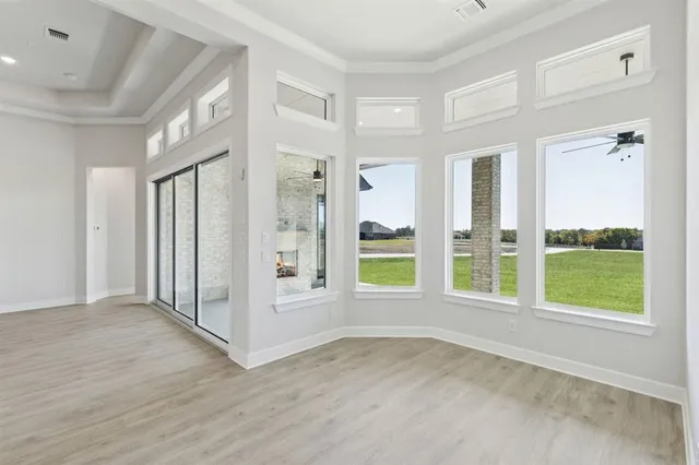 $679,900 | 121 Swan Lake Drive, Waxahachie, TX 75165