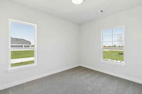 $679,900 | 121 Swan Lake Drive, Waxahachie, TX 75165
