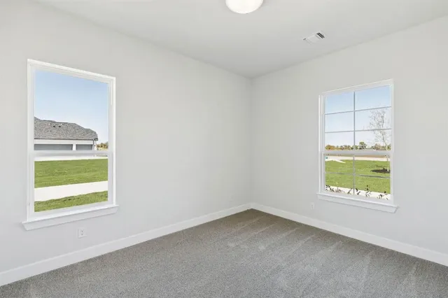 $679,900 | 121 Swan Lake Drive, Waxahachie, TX 75165