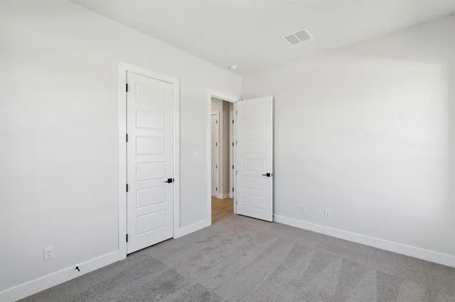 $679,900 | 121 Swan Lake Drive, Waxahachie, TX 75165