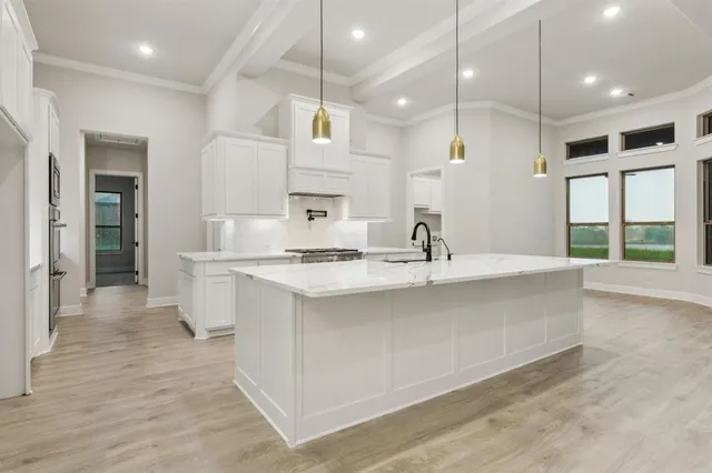 $679,900 | 121 Swan Lake Drive, Waxahachie, TX 75165