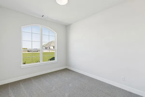 $679,900 | 121 Swan Lake Drive, Waxahachie, TX 75165