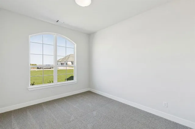 $679,900 | 121 Swan Lake Drive, Waxahachie, TX 75165