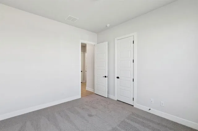 $679,900 | 121 Swan Lake Drive, Waxahachie, TX 75165