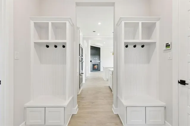 $679,900 | 121 Swan Lake Drive, Waxahachie, TX 75165