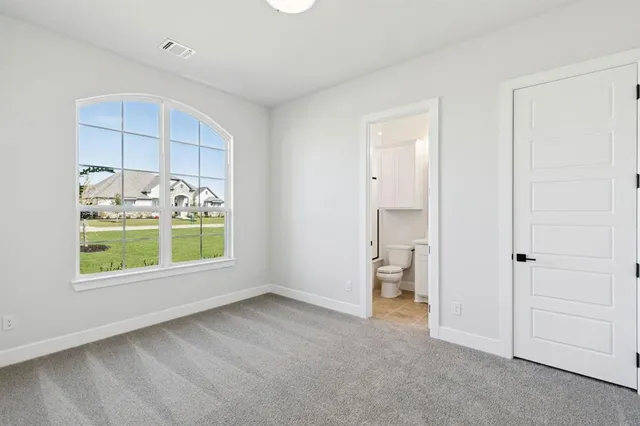 $679,900 | 121 Swan Lake Drive, Waxahachie, TX 75165