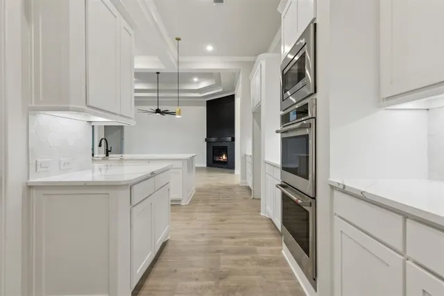 $679,900 | 121 Swan Lake Drive, Waxahachie, TX 75165