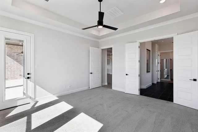 $679,900 | 121 Swan Lake Drive, Waxahachie, TX 75165