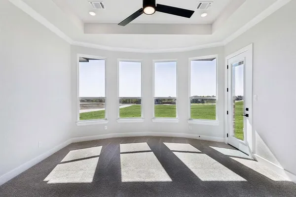 $679,900 | 121 Swan Lake Drive, Waxahachie, TX 75165