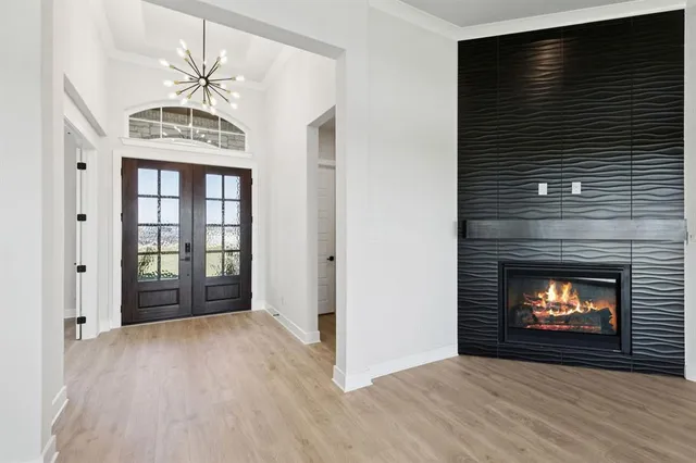 $679,900 | 121 Swan Lake Drive, Waxahachie, TX 75165