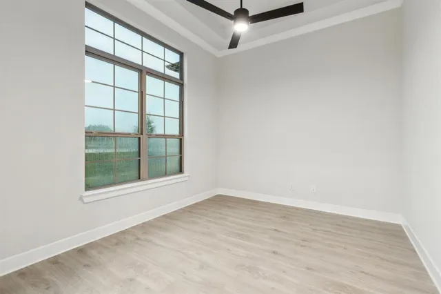 $679,900 | 121 Swan Lake Drive, Waxahachie, TX 75165