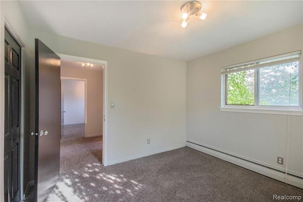 629 West Maple Road, Unit 6298 Clawson, MI 48017 - Photo 15 of 20