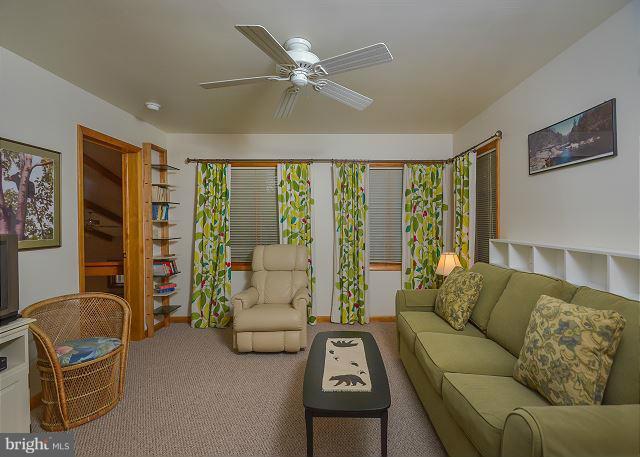425 Rock Lodge Road McHenry, MD 21541 - Photo 15 of 23 Living Room