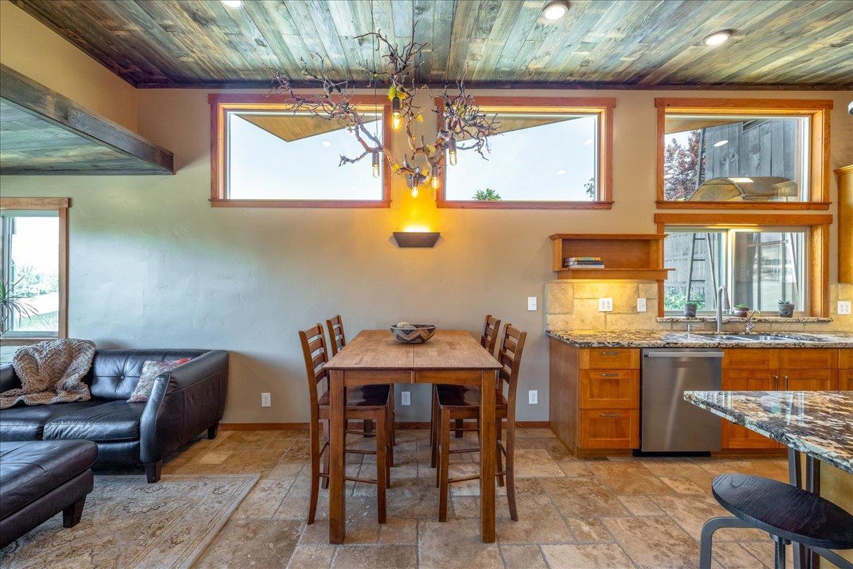 280 San Benito Road Brisbane, CA 94005 - Photo 11 of 63 a view of a dining room with furniture