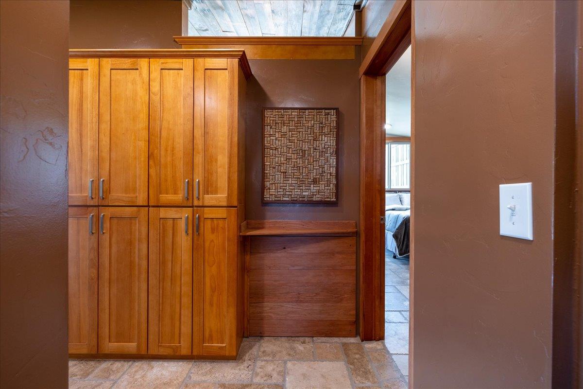 280 San Benito Road Brisbane, CA 94005 - Photo 20 of 63