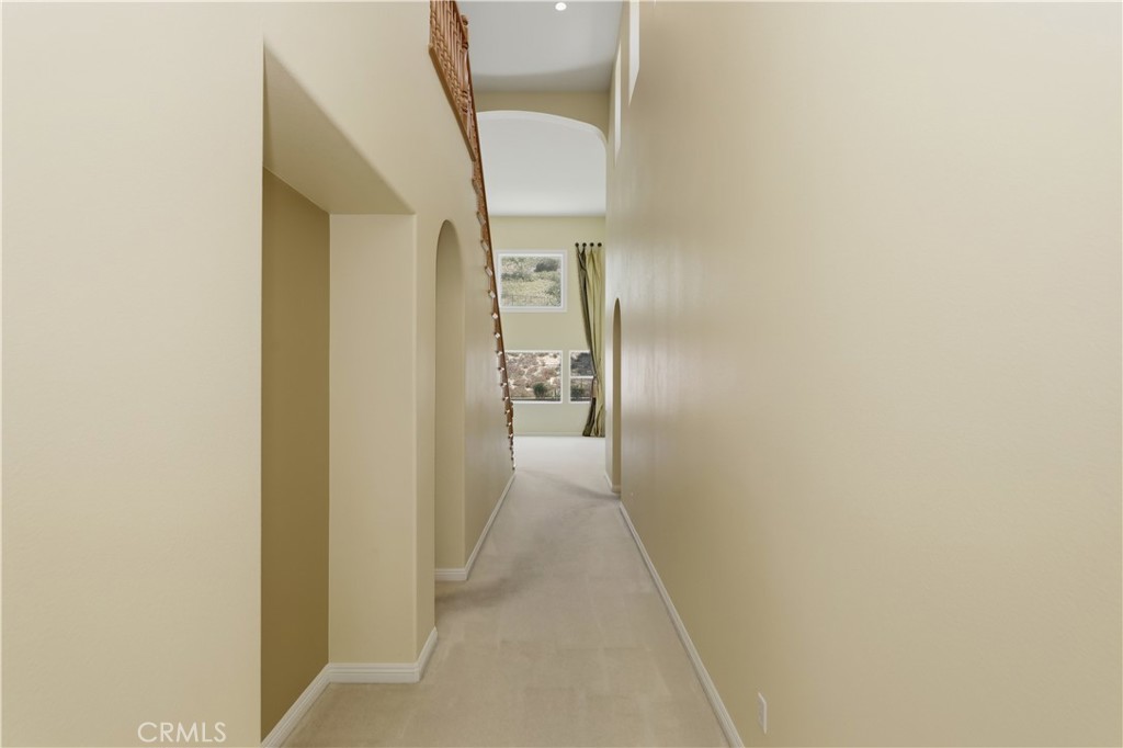 16861 Ridge Cliff Drive Riverside, CA 92503 - Photo 16 of 61 Hallway