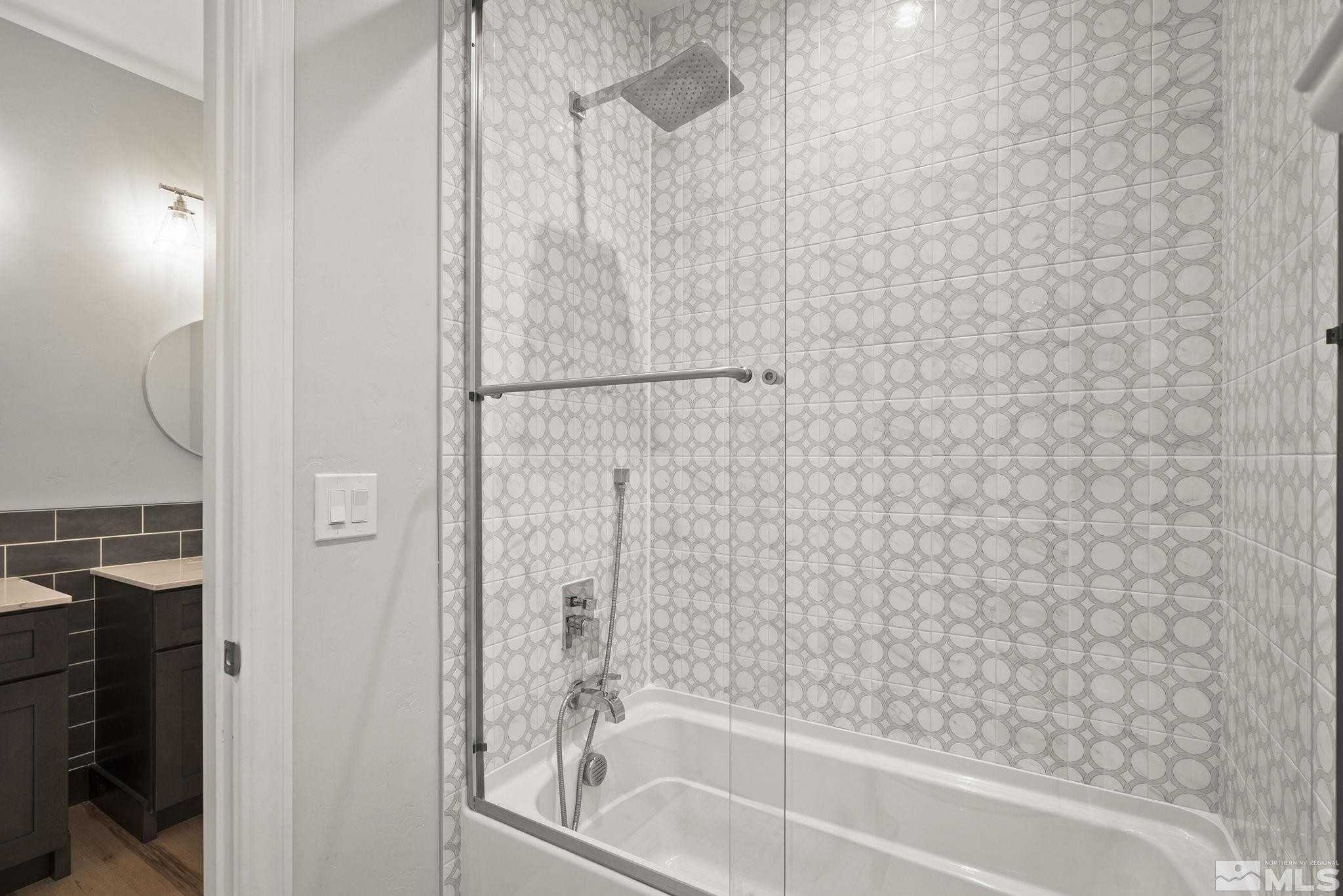 3880 Royer Court Reno, NV 89509 - Photo 19 of 29 a bathroom with a bathtub