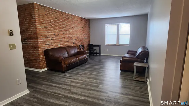 $1,225 | 18 Townley Street, Unit D3, Hartford, CT 06105