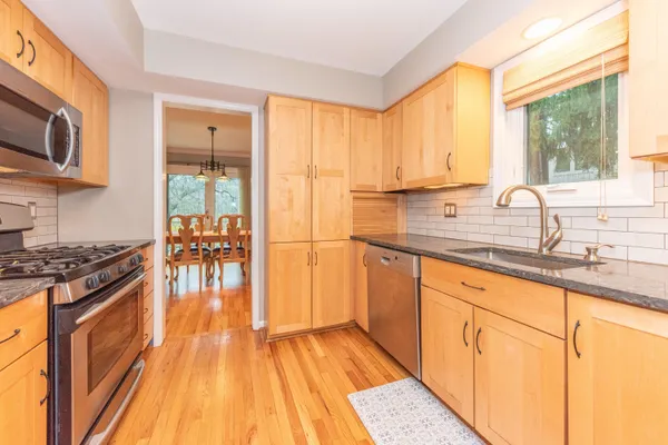 $450,000 | 2172 Overlook Court, Ann Arbor, MI 48103