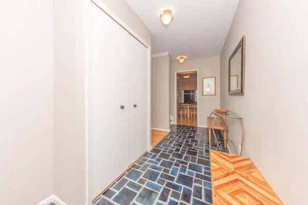 $450,000 | 2172 Overlook Court, Ann Arbor, MI 48103