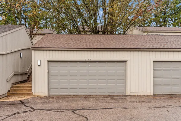 $450,000 | 2172 Overlook Court, Ann Arbor, MI 48103