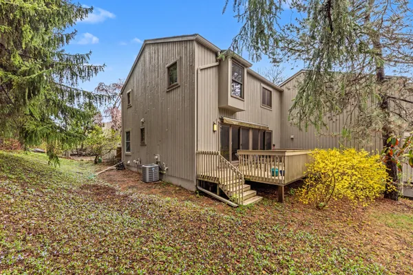 $450,000 | 2172 Overlook Court, Ann Arbor, MI 48103