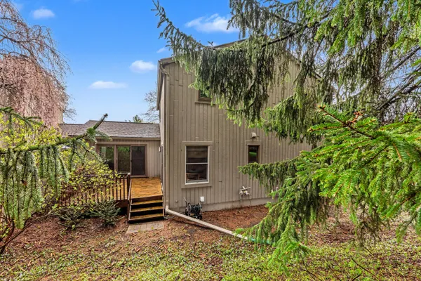 $450,000 | 2172 Overlook Court, Ann Arbor, MI 48103