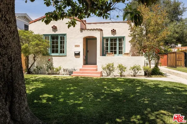 $1,125,000 | 1961 Queensberry Road, Pasadena, CA 91104