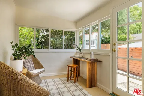 $1,125,000 | 1961 Queensberry Road, Pasadena, CA 91104