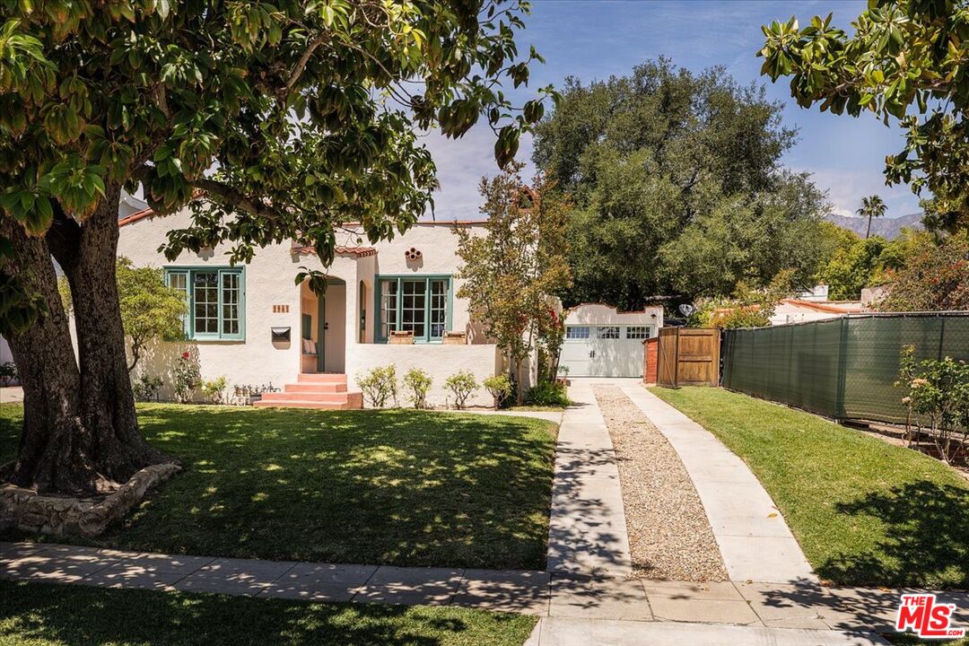1961 Queensberry Road Pasadena, CA 91104 - Photo 2 of 25