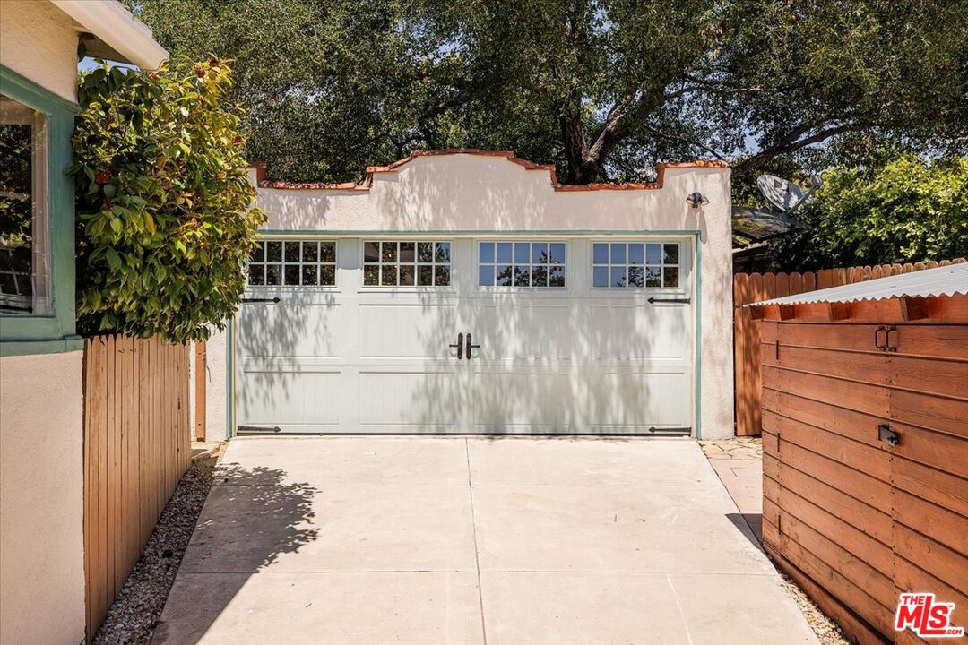 1961 Queensberry Road Pasadena, CA 91104 - Photo 23 of 25