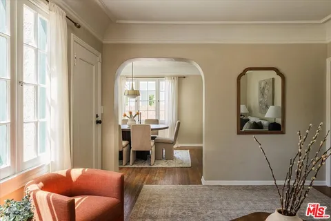 $1,125,000 | 1961 Queensberry Road, Pasadena, CA 91104