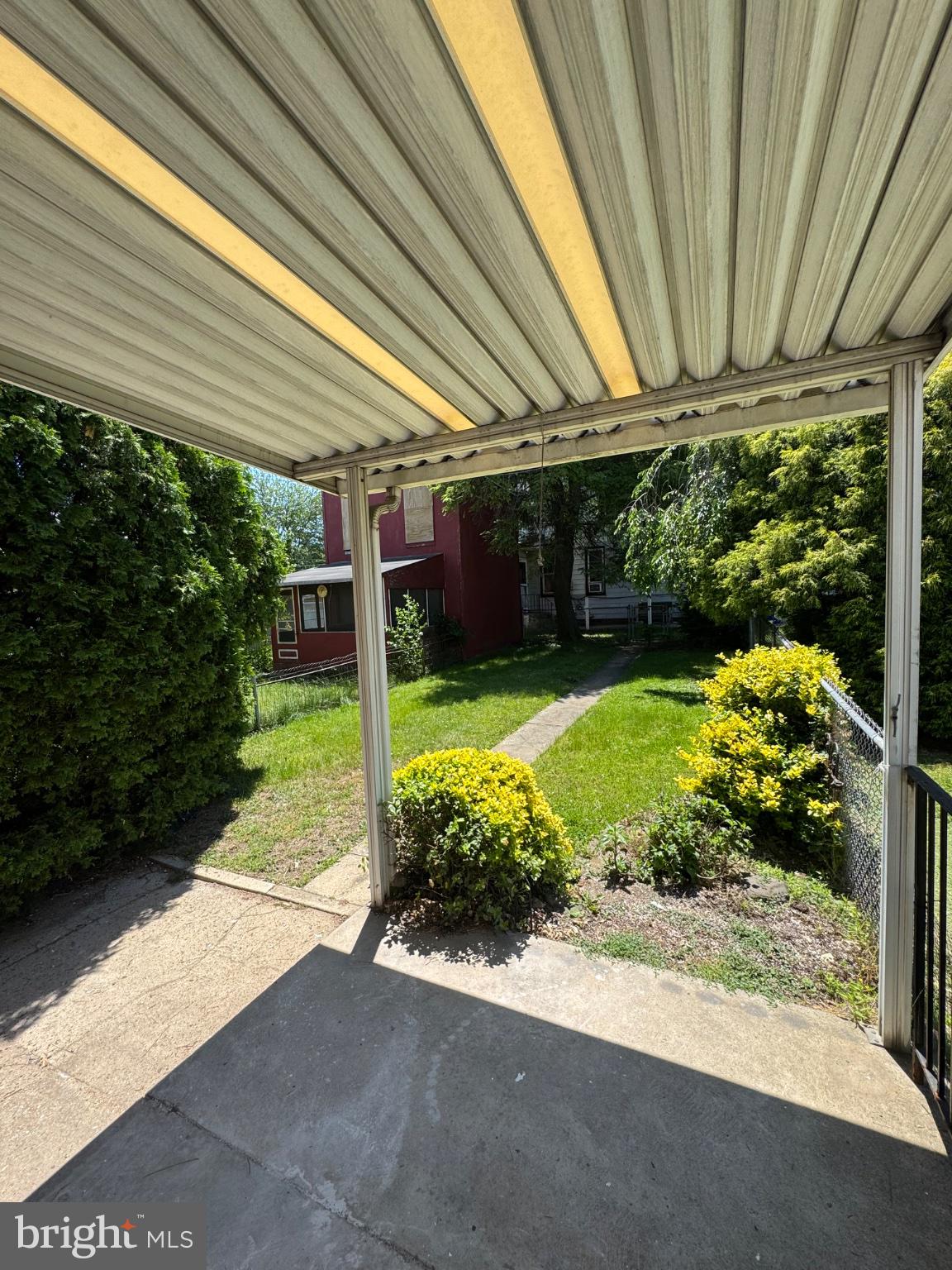 132 Bern Street Reading, PA 19601 - Photo 5 of 15 Sunny retreat with lush greenery.