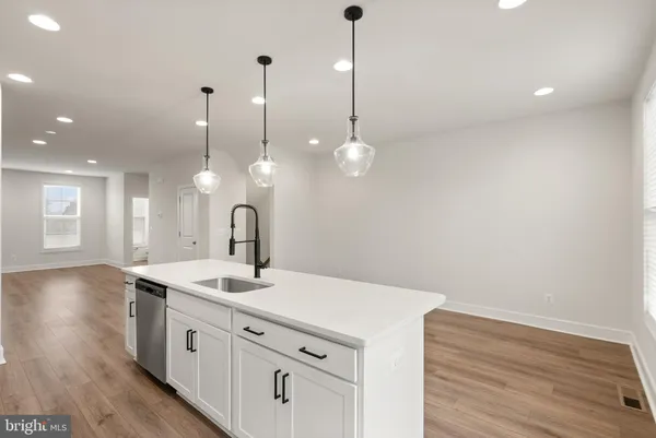 $647,500 | 14532 Alsace Lane, Gainesville, VA 20155