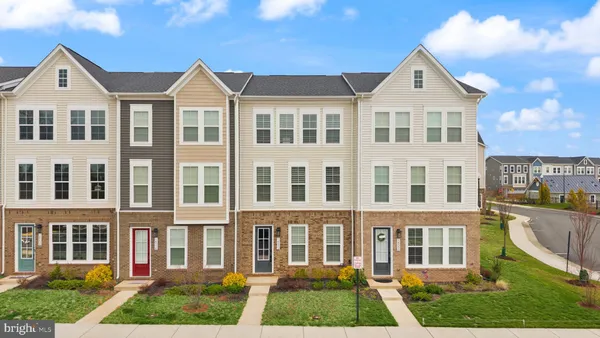 $647,500 | 14532 Alsace Lane, Gainesville, VA 20155