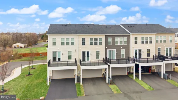 $647,500 | 14532 Alsace Lane, Gainesville, VA 20155