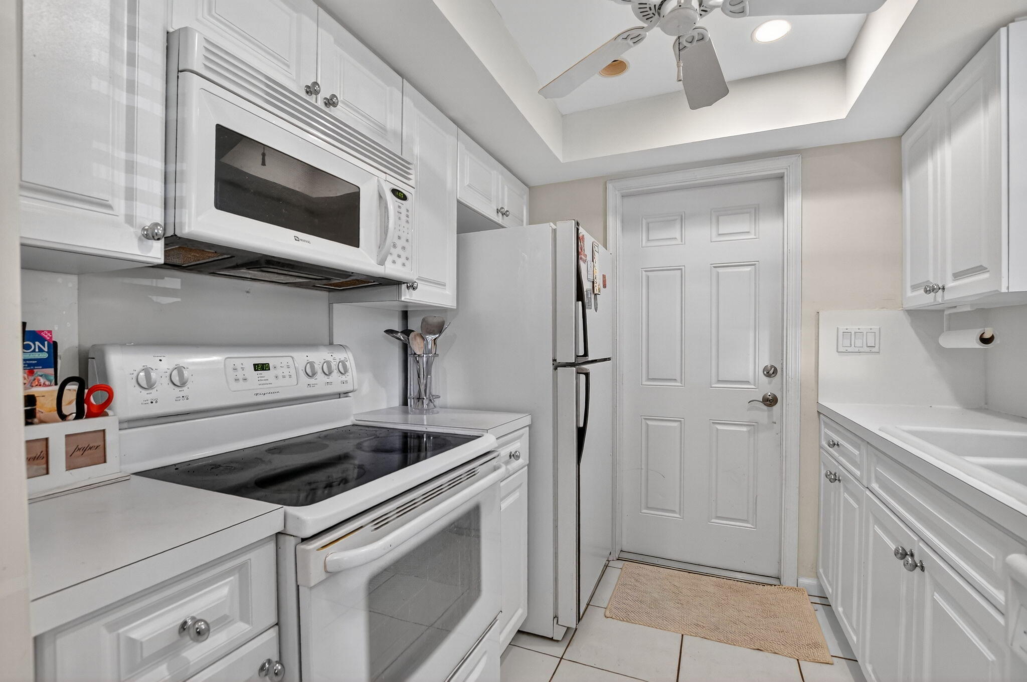 303 Northwest 42nd Street Boca Raton, FL 33431 - Photo 5 of 30 14-web-or-mls-DSC_2106