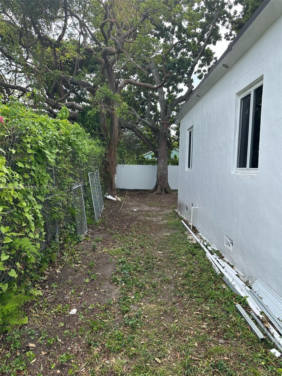1812 Northwest 64th Street Miami, FL 33147 - Photo 27 of 60