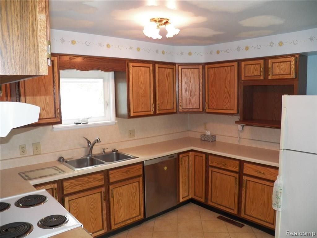 35 South Hewitt Road Ypsilanti, MI 48197 - Photo 13 of 33 105_1972.JPG