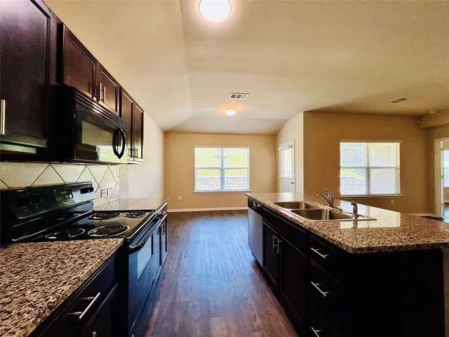 $1,750 | 15205 Wideleaf Cove, Austin, TX 78724