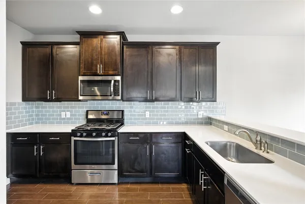 $469,990 | 2304 South Lakeline Boulevard, Unit 501, Cedar Park, TX 78613