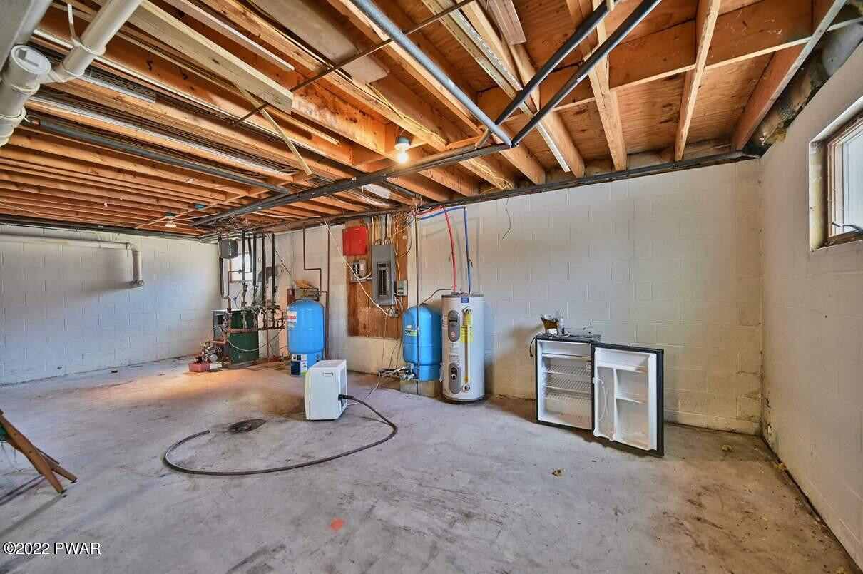 183 Valleyview Road Greentown, PA 18426 - Photo 92 of 110 a view of a room with wooden floor