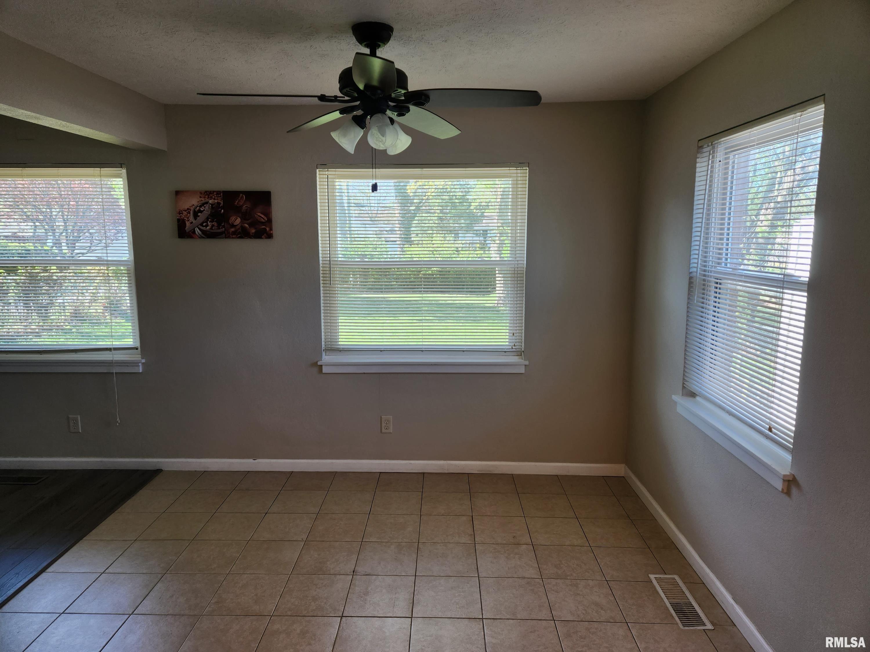 1818 Reed Avenue Springfield, IL 62704 - Photo 4 of 15 Gallery Image 4